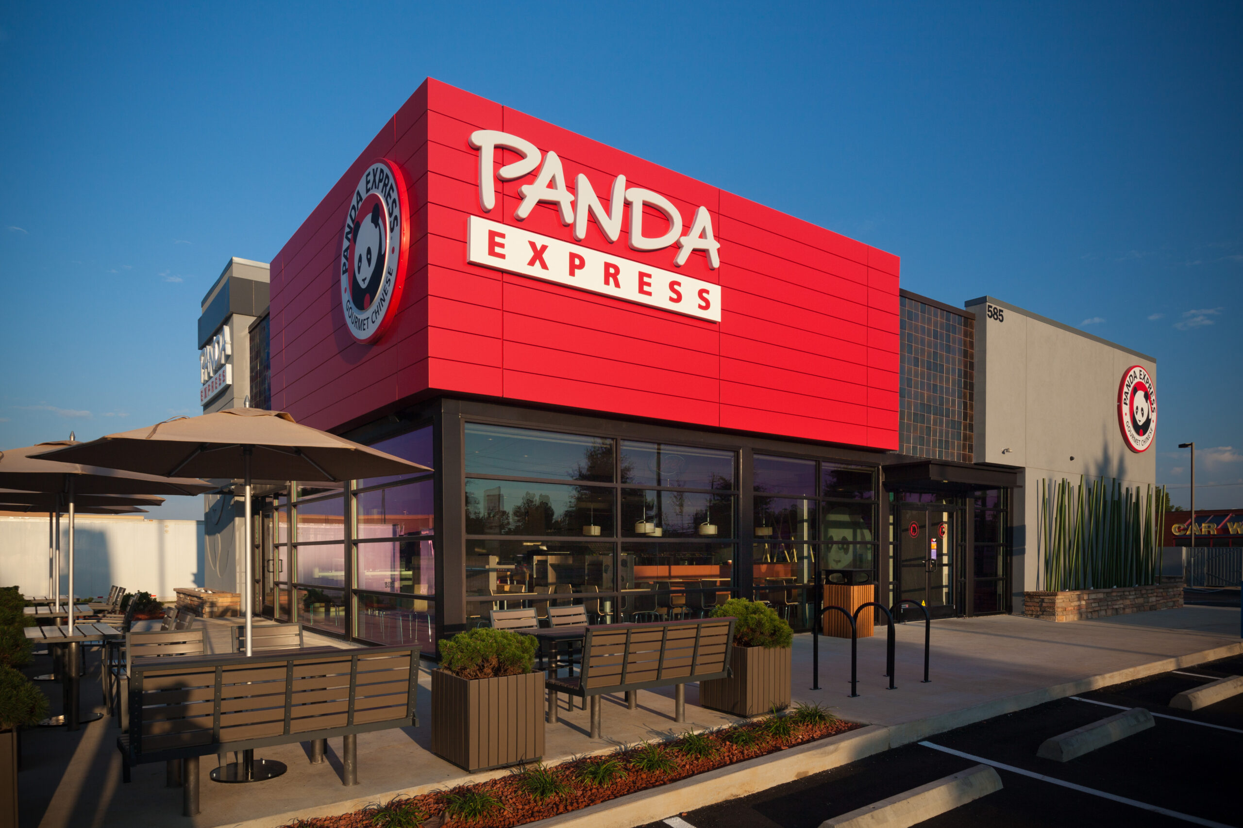 The outside storefront of Panda Express in Memphis TN