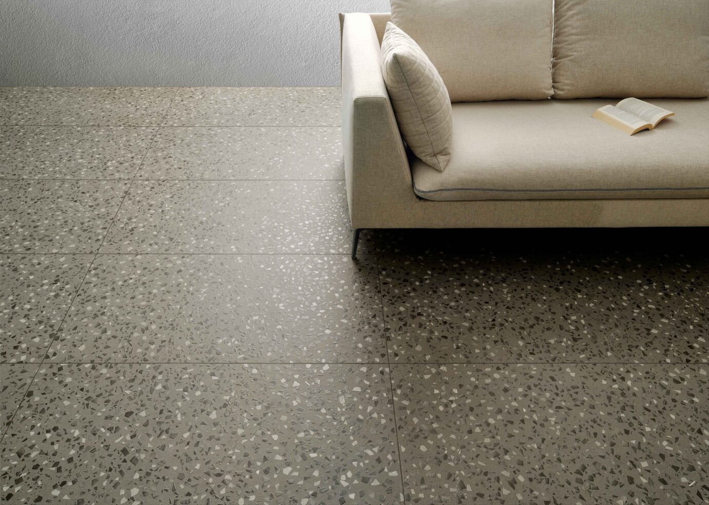 Courtyard_Taupe_LargelAgg_Install