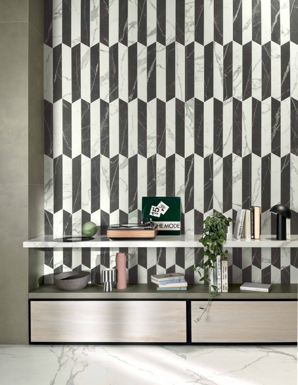 Reminiscent_BlackCalacattaWhiteChevron_Install